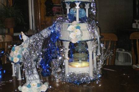 CAKES By Laurie & Daughters