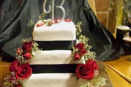 CAKES By Laurie & Daughters