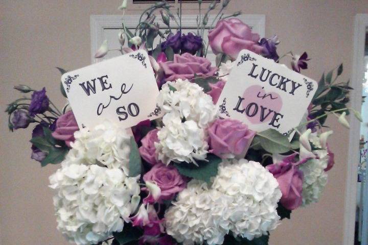 Messages in the flower bouquet