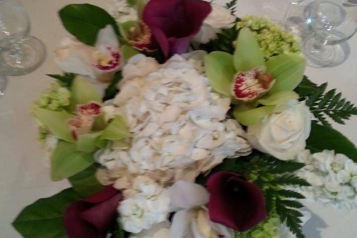 Leafy bouquet and white flowers