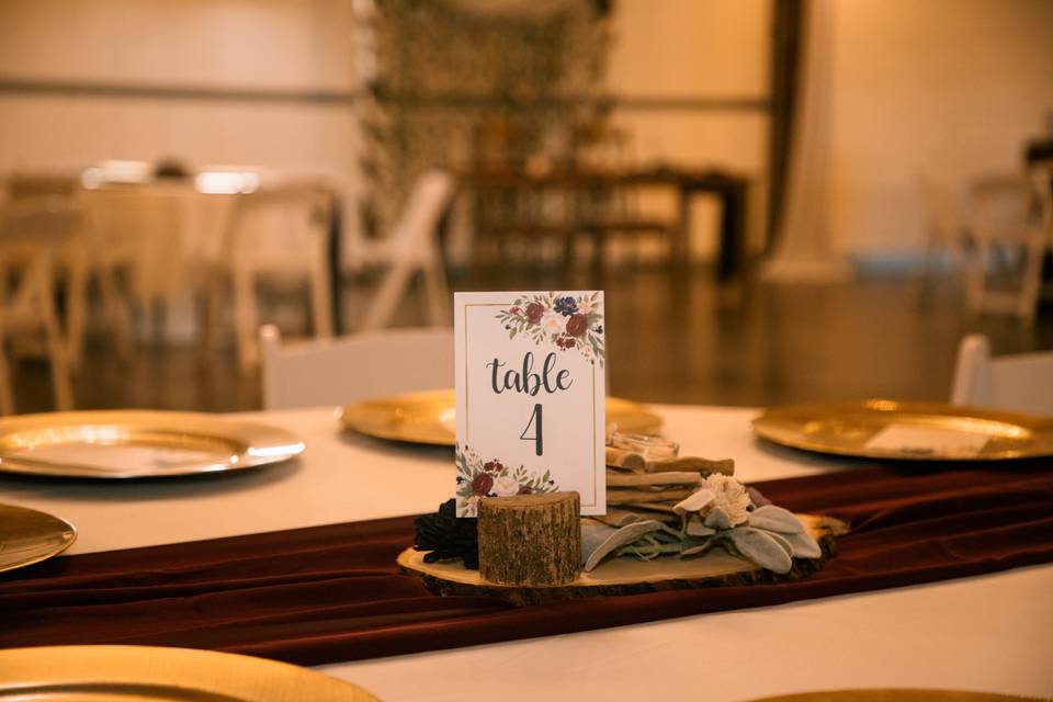 Bride/Groom Table