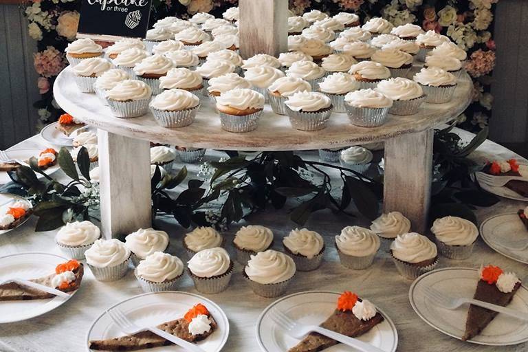 SugarSweets provided cupcakes and cake for the Perryman wedding and it shows how amazing our cupcake and cake stand can be when overloaded when all these amazing sweets!
