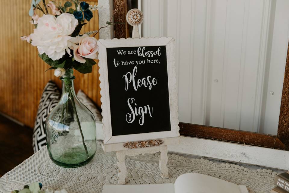 Guestbook table-Chasing Lux