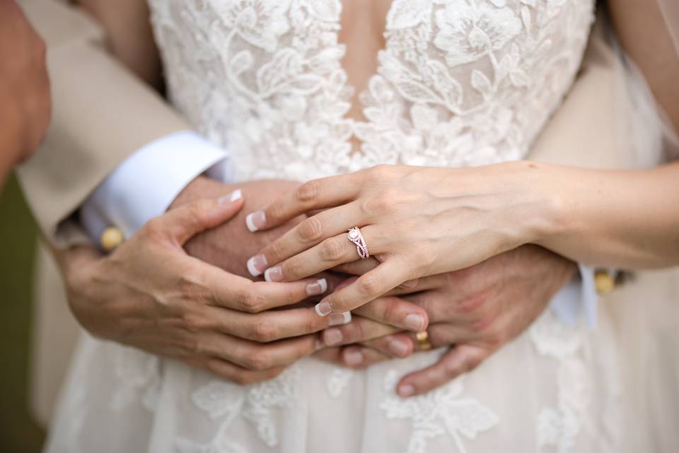 Hands that Hold