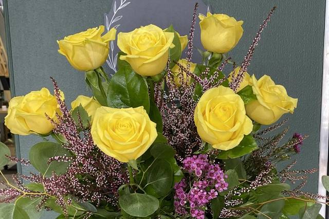 Pecan Hill Florist & Gifts