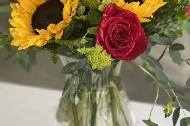 Pecan Hill Florist & Gifts