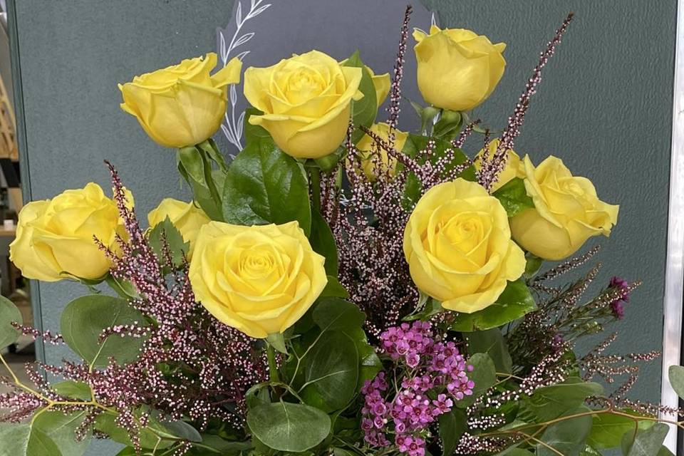 Pecan Hill Florist & Gifts