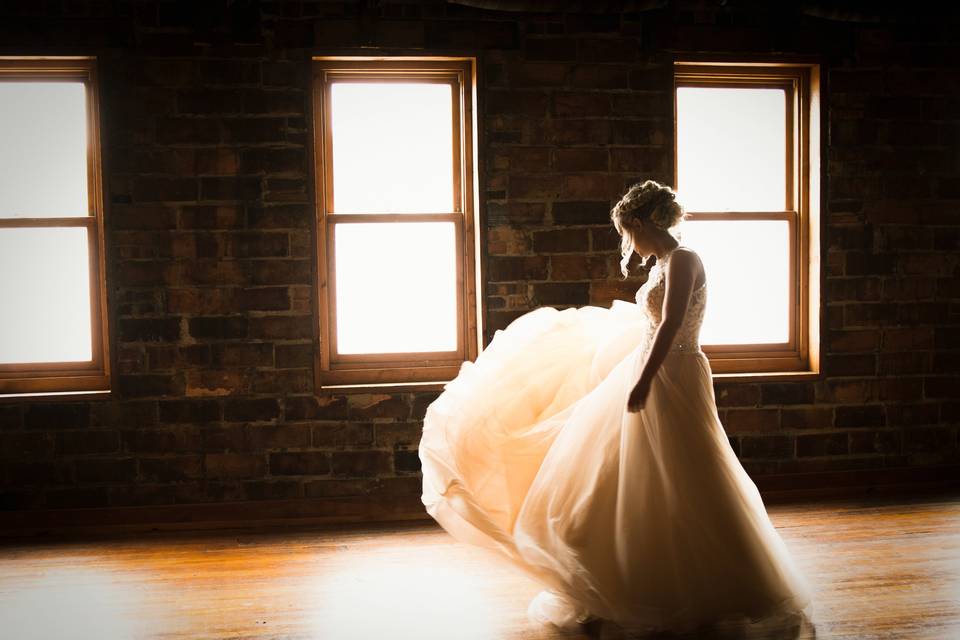 Humboldt Wedding Bride Dancing