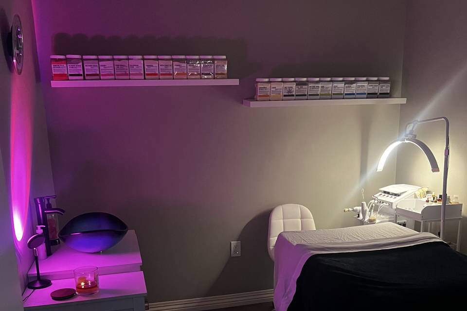 Body treatment and facial room