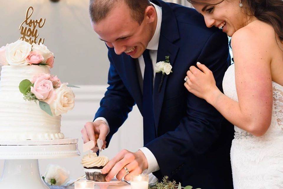 Cutting the cake