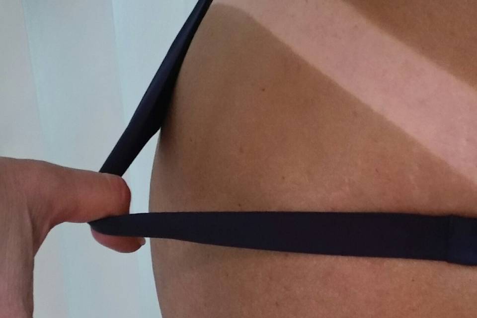 Bikini area line