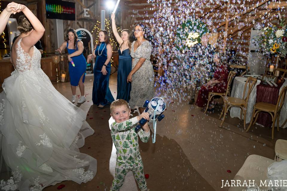 Bubble dance