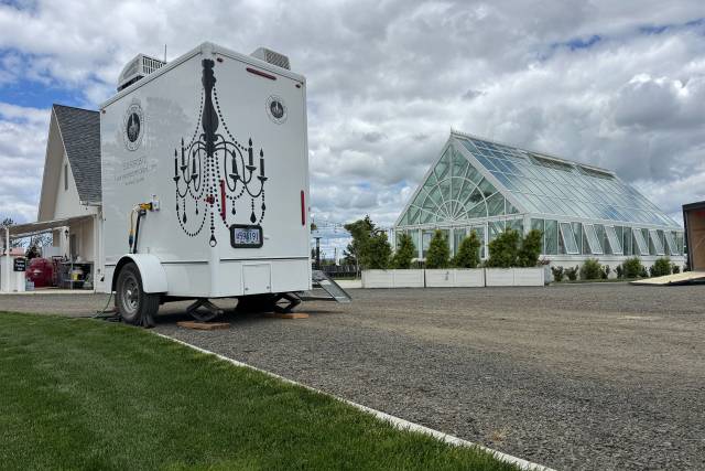 Restroom & Glass House