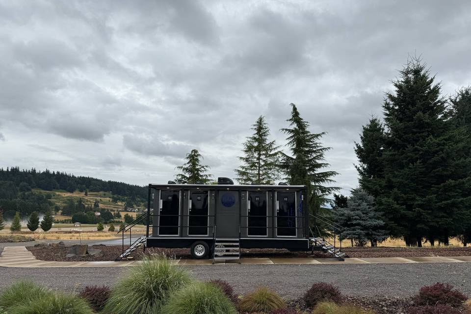 4 stall sundeck