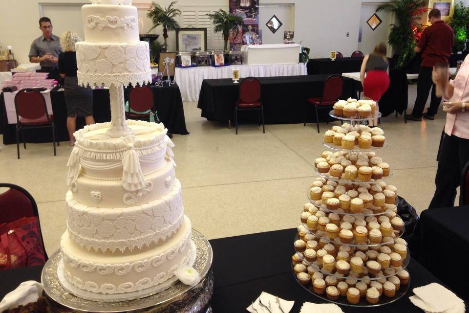 Corey's Bakery & Catering