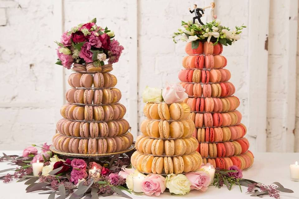 MACARON PYRAMIDS