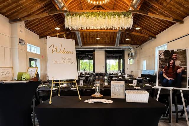 LuxeAfford Events & Custom Decor