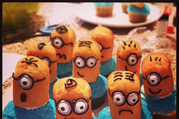 Minion cupcakes, yup, made of twinkies
