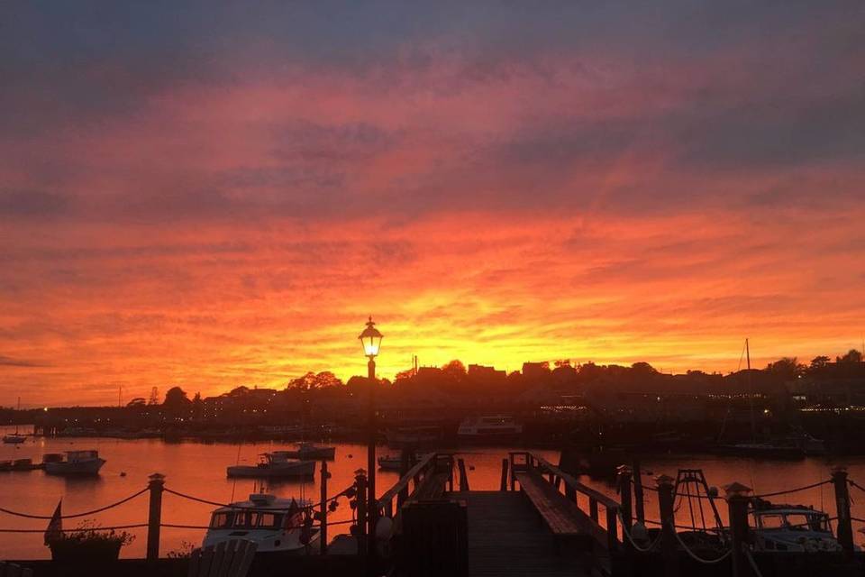 THE SUNSET LOUNGE AT THE BOOTHBAY HARBOR INN - Restaurant Reviews, Photos &  Phone Number - Tripadvisor