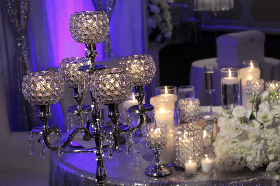 Sweetheart table decor