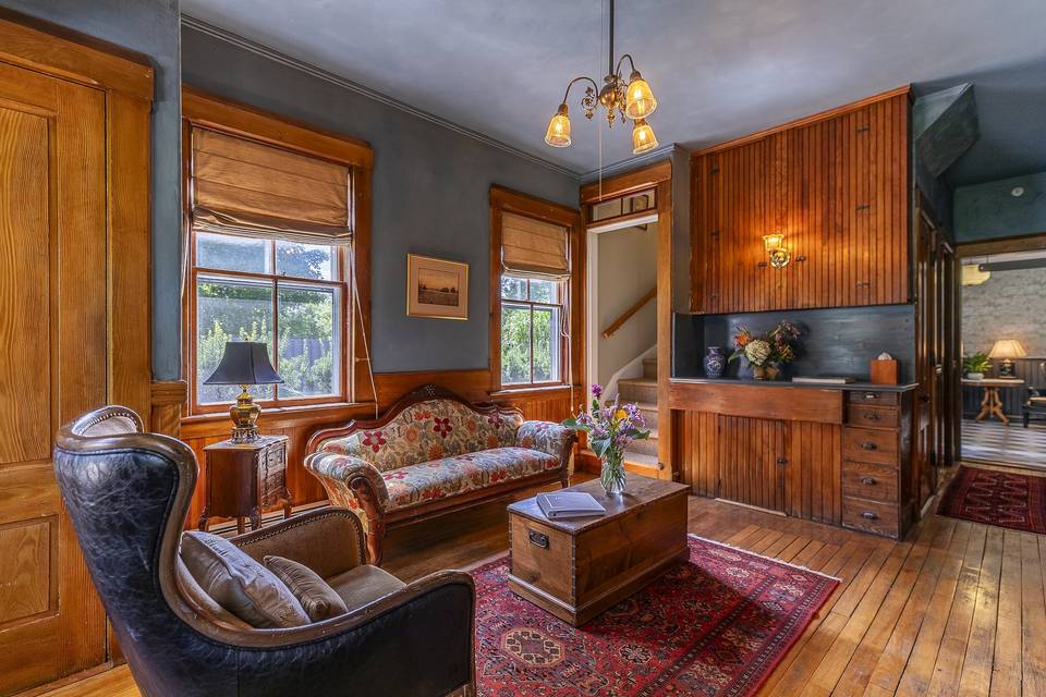 Guest lounge