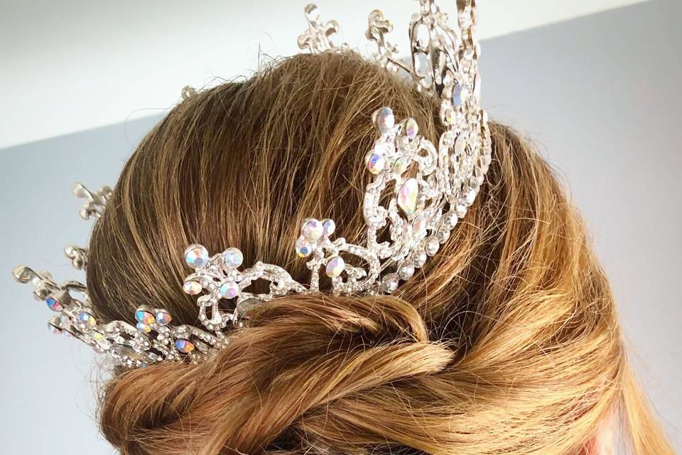 Updo with crown