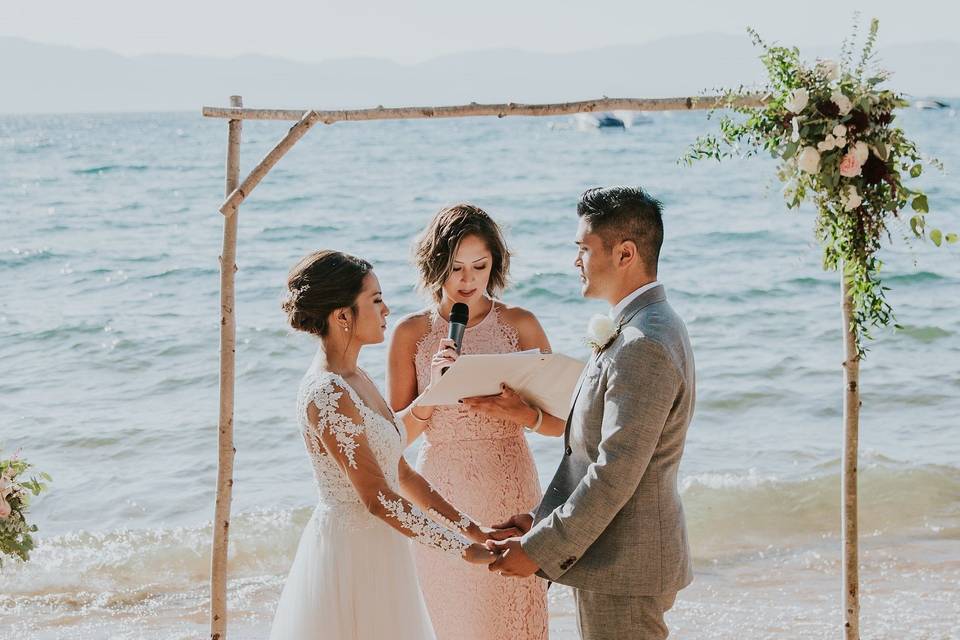 Lakefront Ceremony Venue