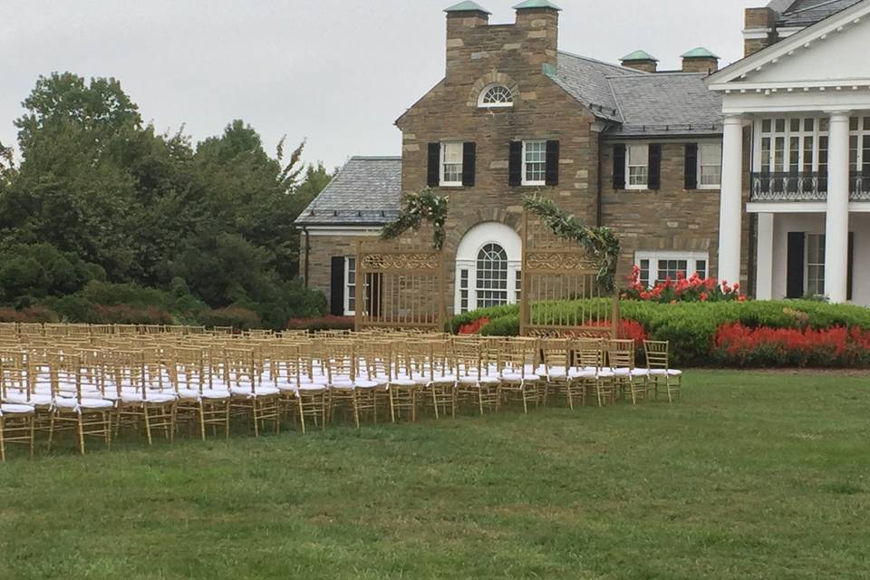 Outdoor wedding space