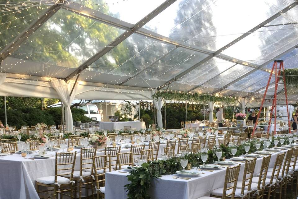 Head table arrangement