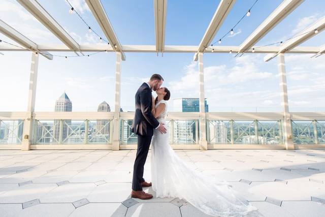 Kiss on the roof