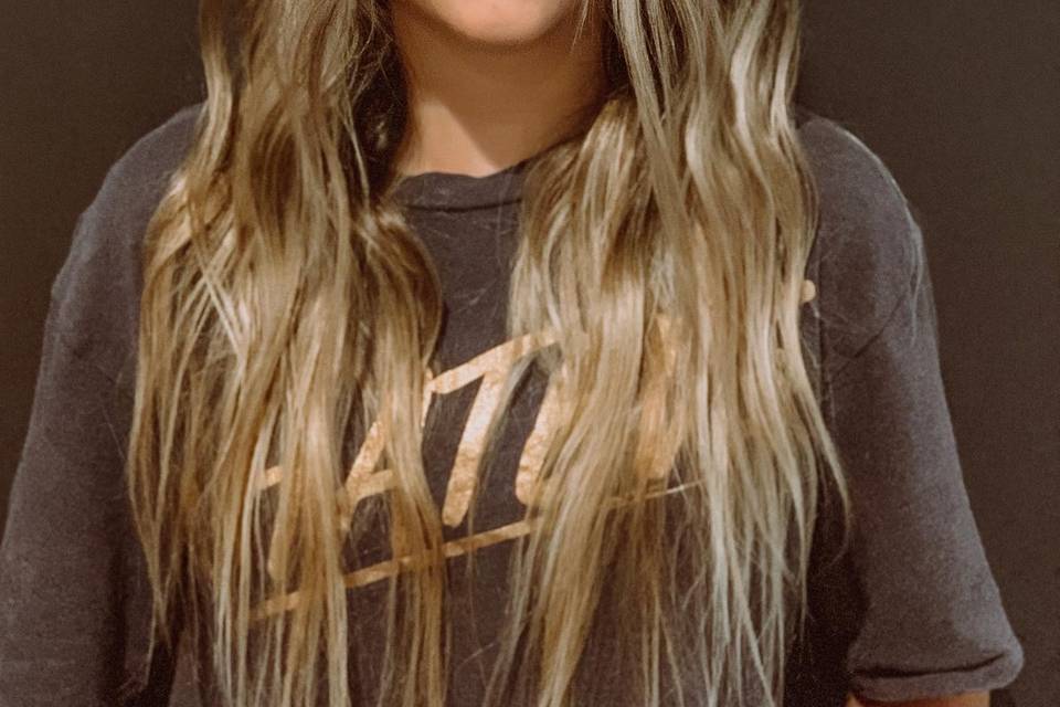 Stone a luxury blow dry bar Janie + co