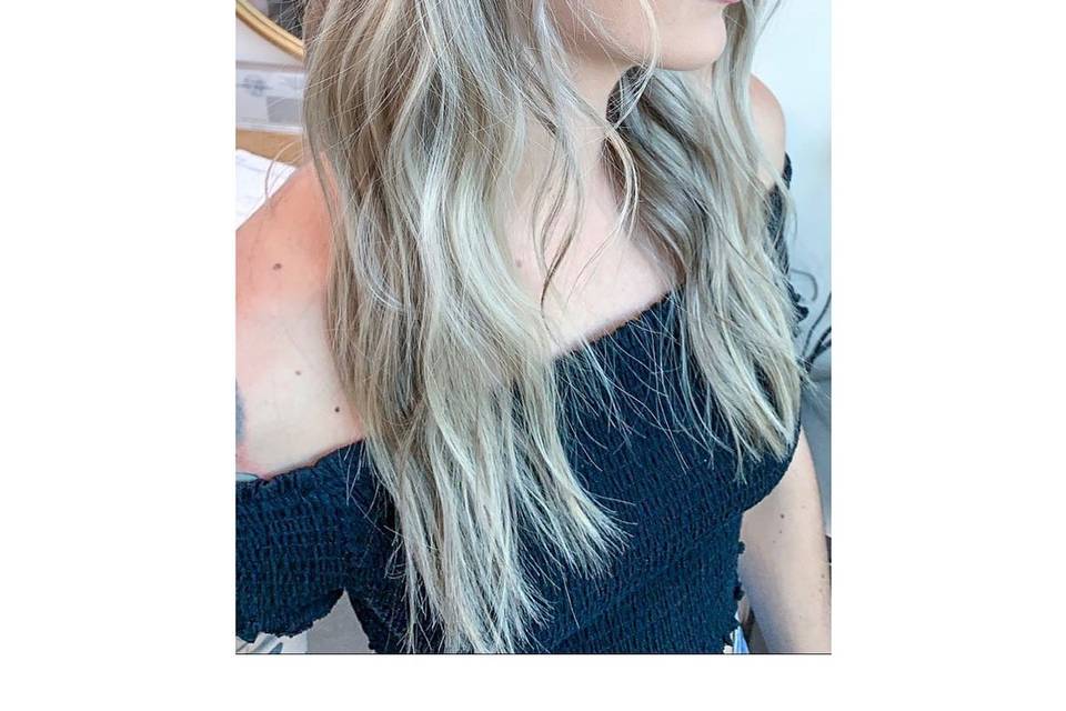 Stone a luxury blow dry bar Janie + co