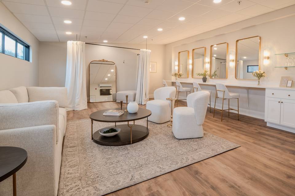 The Foundry | Bride Suite