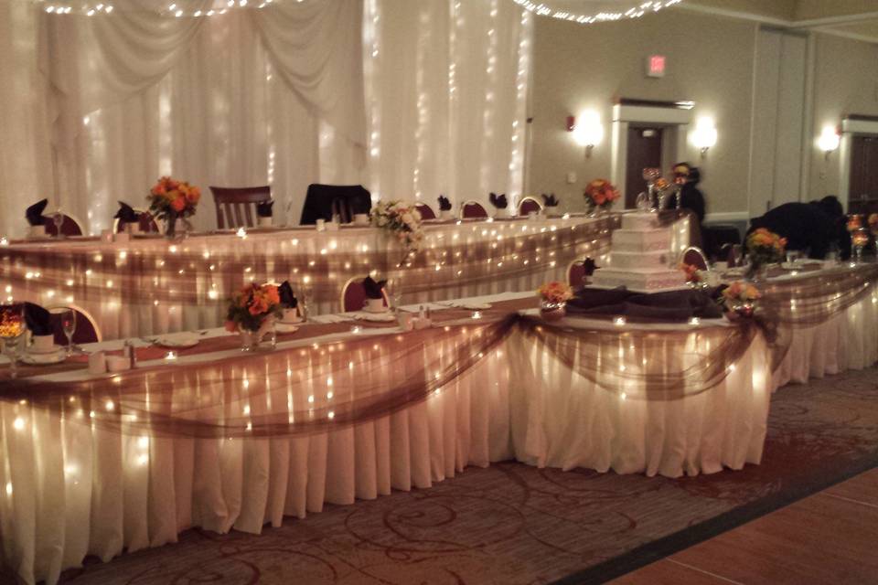 Head table setup