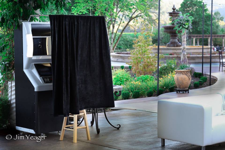Jim Yeager Photo and Photo Booth rental