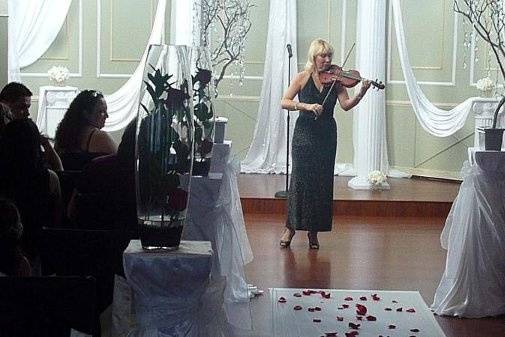 Beautiful wedding at Wellington Place in Las Vegas  playing for wedding guests
