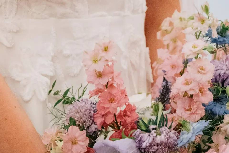 Zarina Flowers & Decor