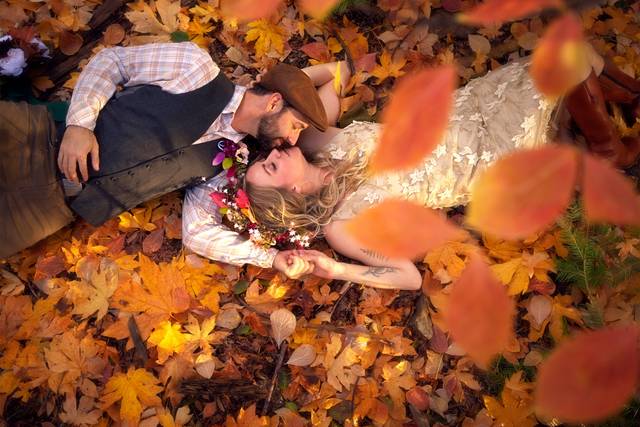 Fall in leaves/love - Natural Unions