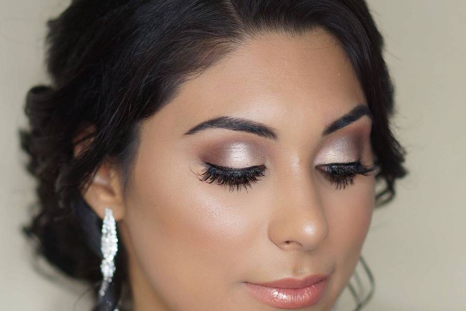 Bridesmaids makeup look