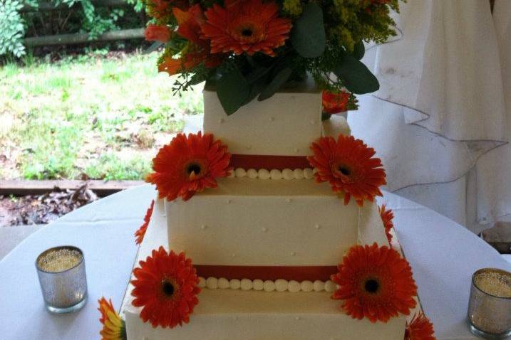 Wedding cake with flowers