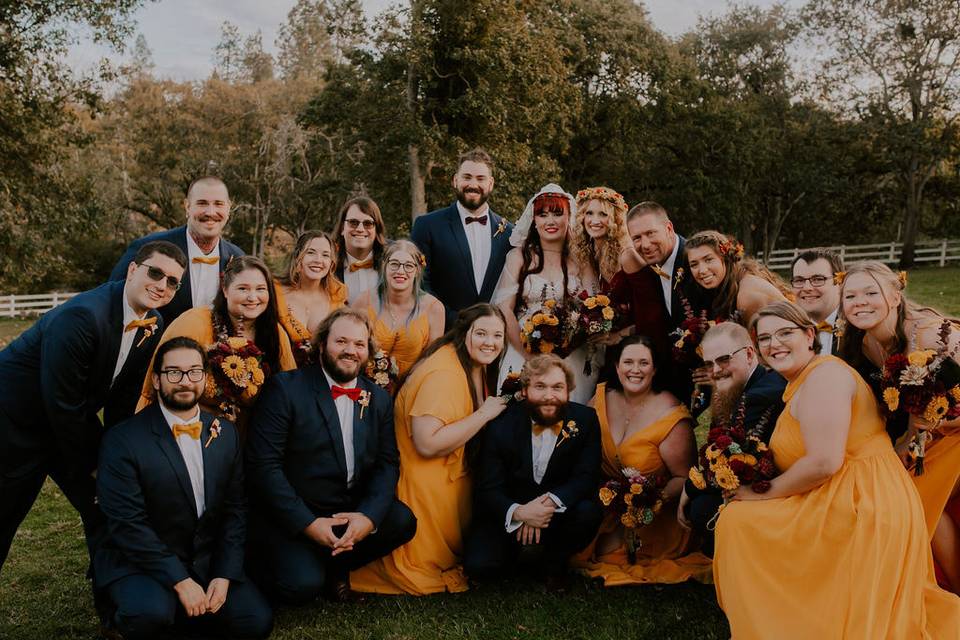 My fave bridal party pose