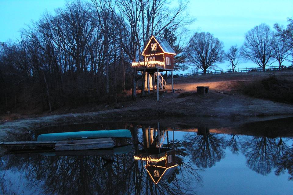 Horsefeathers Treehouse