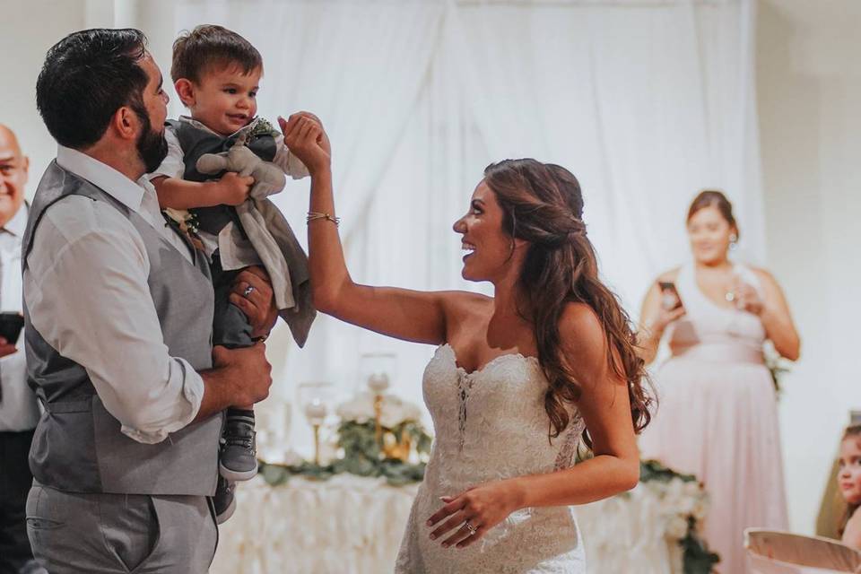 Texas Rock n Rose Wedding