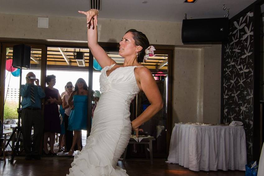 Bride dancing flamenco