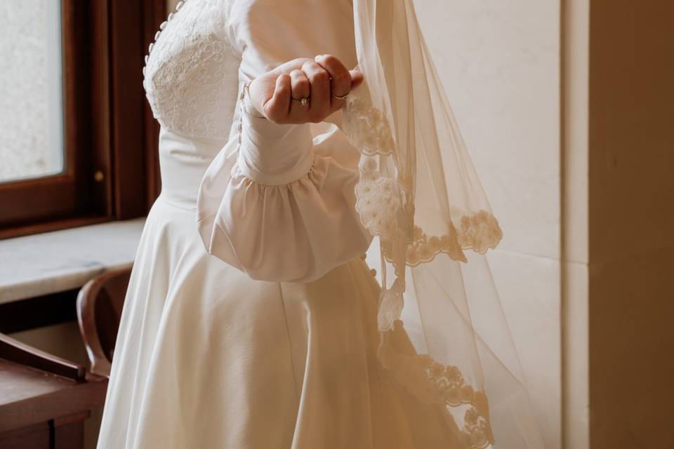 Bolero and Veil