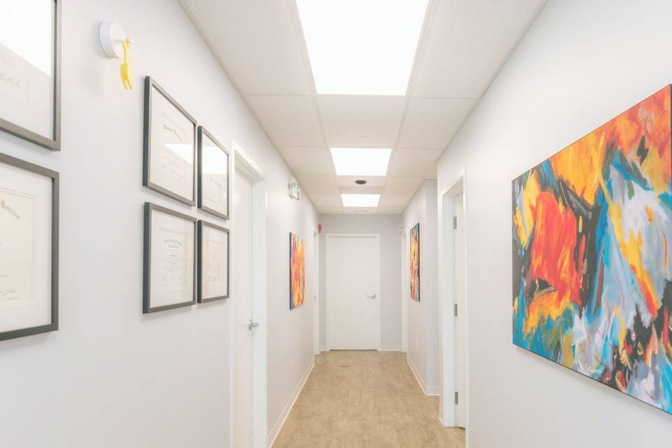09_hallway.jpg