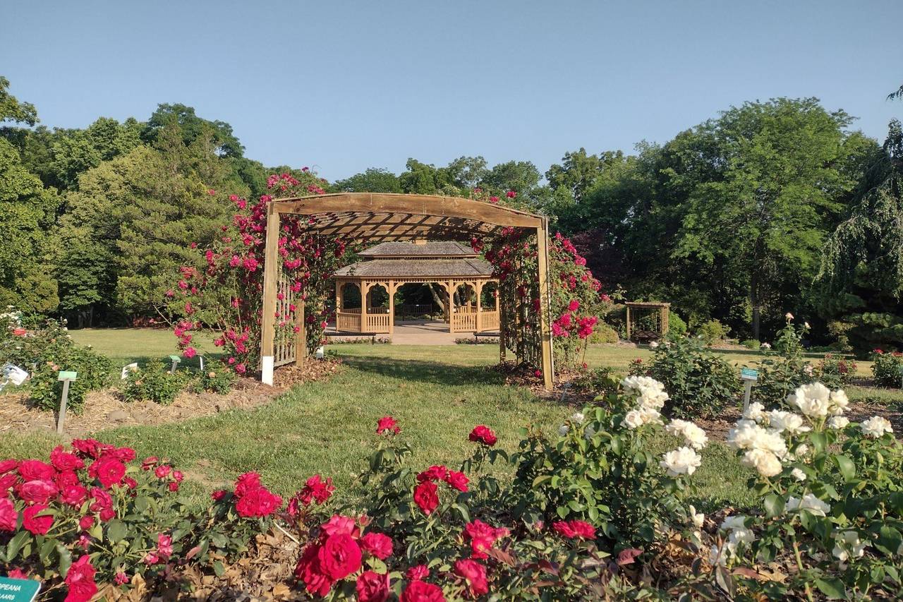 Dubuque Arboretum & Botanical Gardens - Park & Outdoor Weddings ...