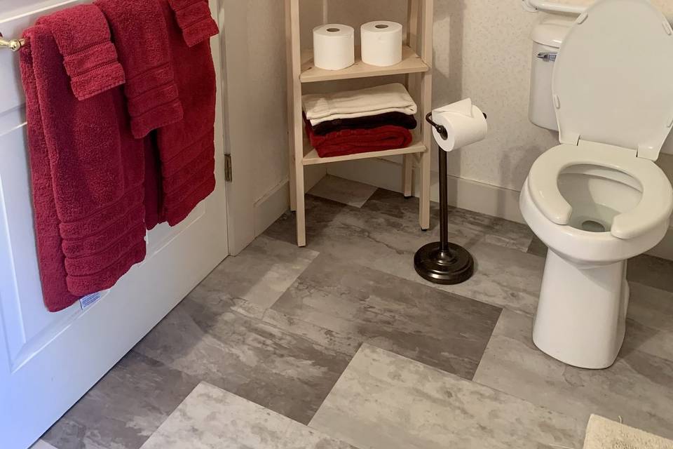 Bridal Suite Bathroom