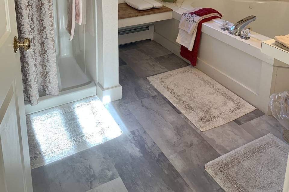 Bridal Suite Bathroom