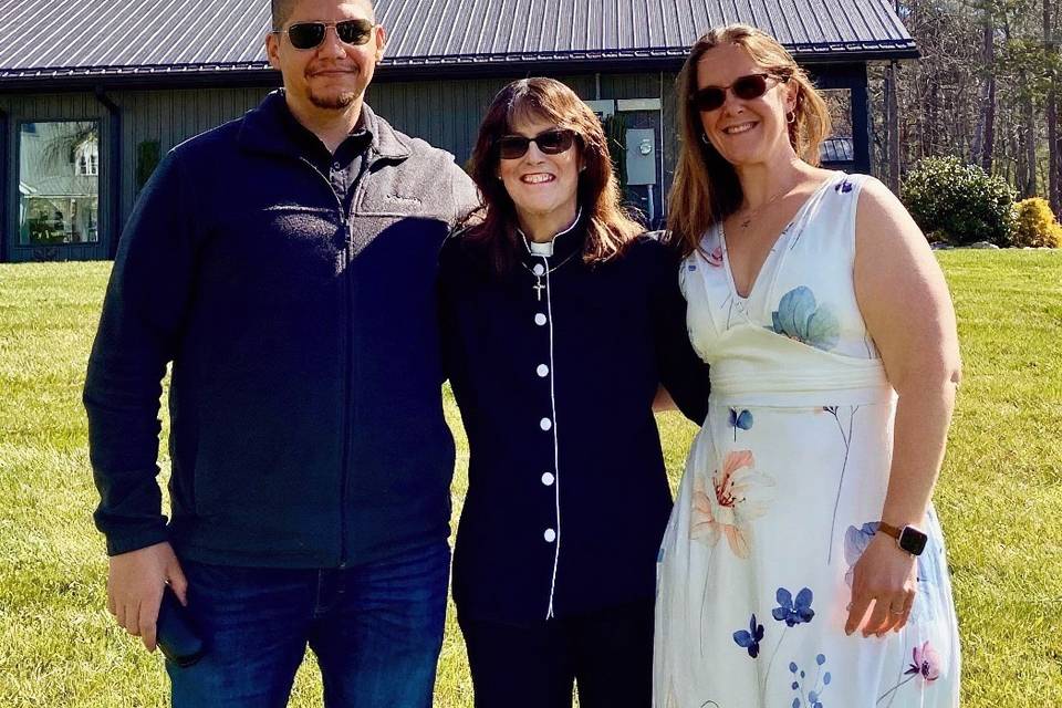 Couple with Reverend Kelly